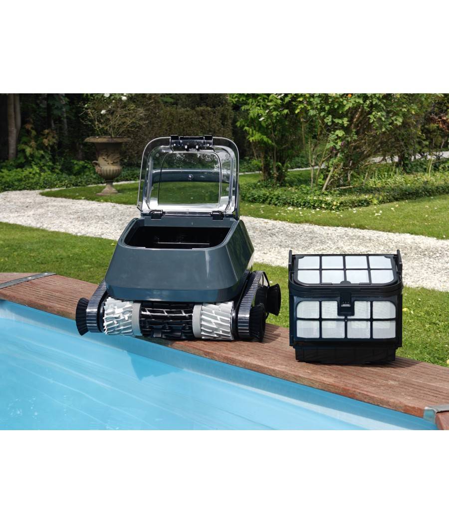 Robot piscine 8STREME 7320-HT équipé de brosses PVC + mousse pour une adhérence renforcée